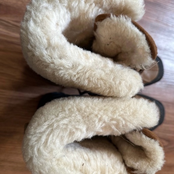 UGG Tan and Black Lace-Up Boots - Picture 5 of 6